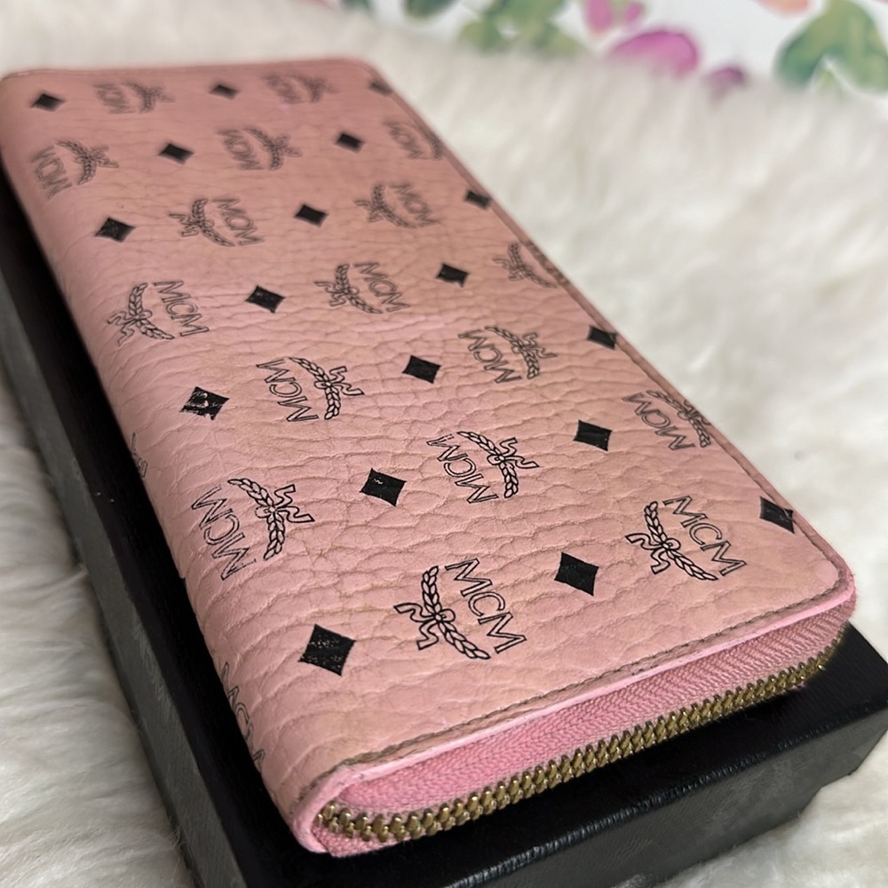 💯Authentic MCM Pink Logo Zip Wallet - Picture 11 of 15